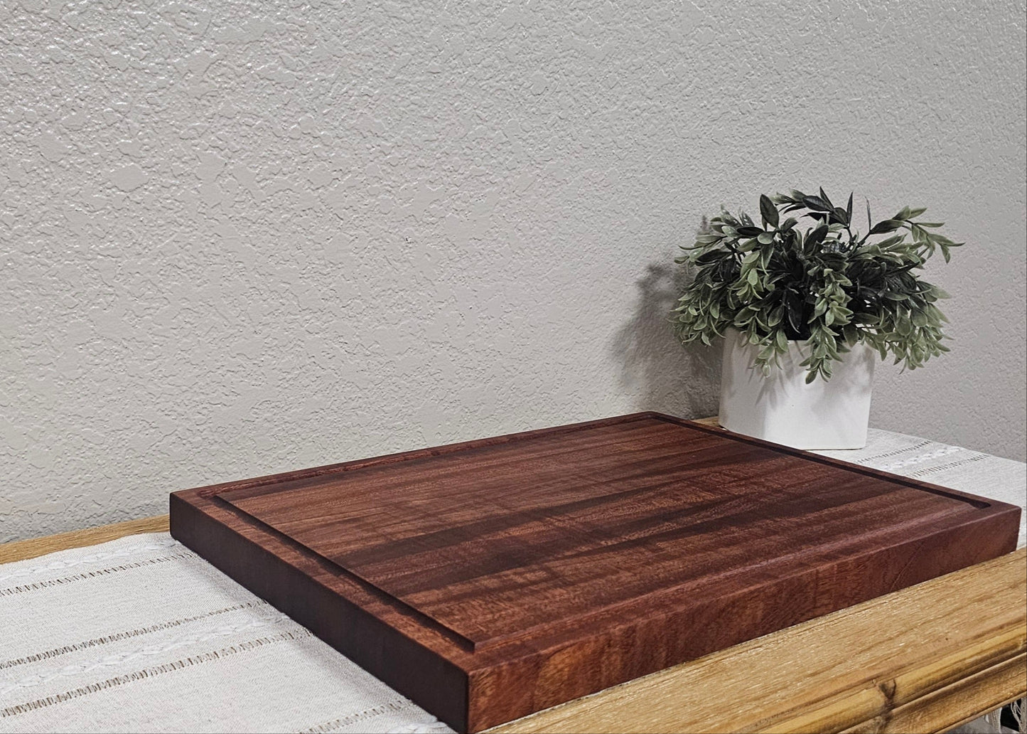 African Sapele Edge Grain Cutting Board