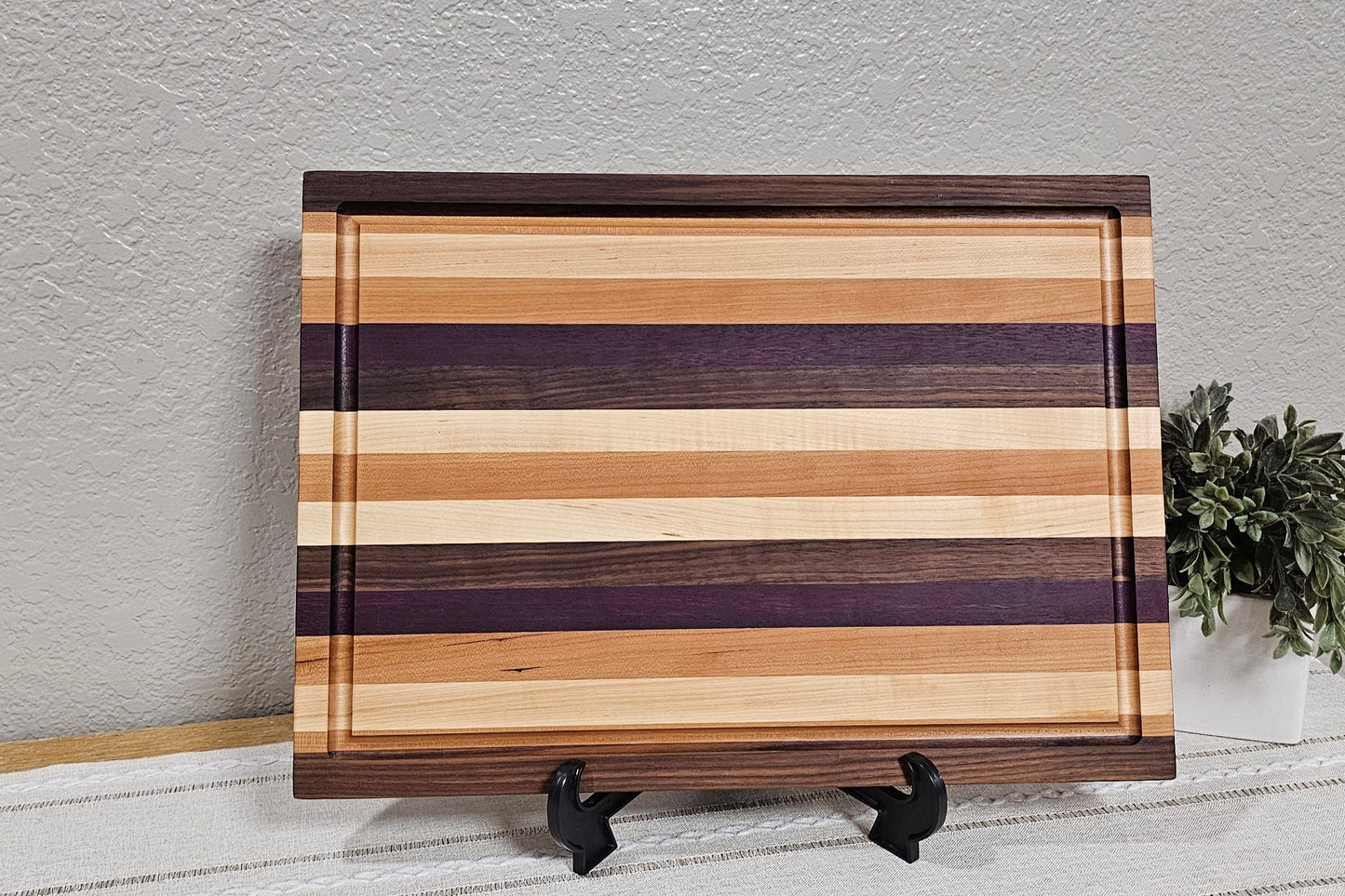 Large Patterned Board |Walnut, Maple, Cherry, & Purpleheart | Juice Grooves & Finger Grips Add-On Options