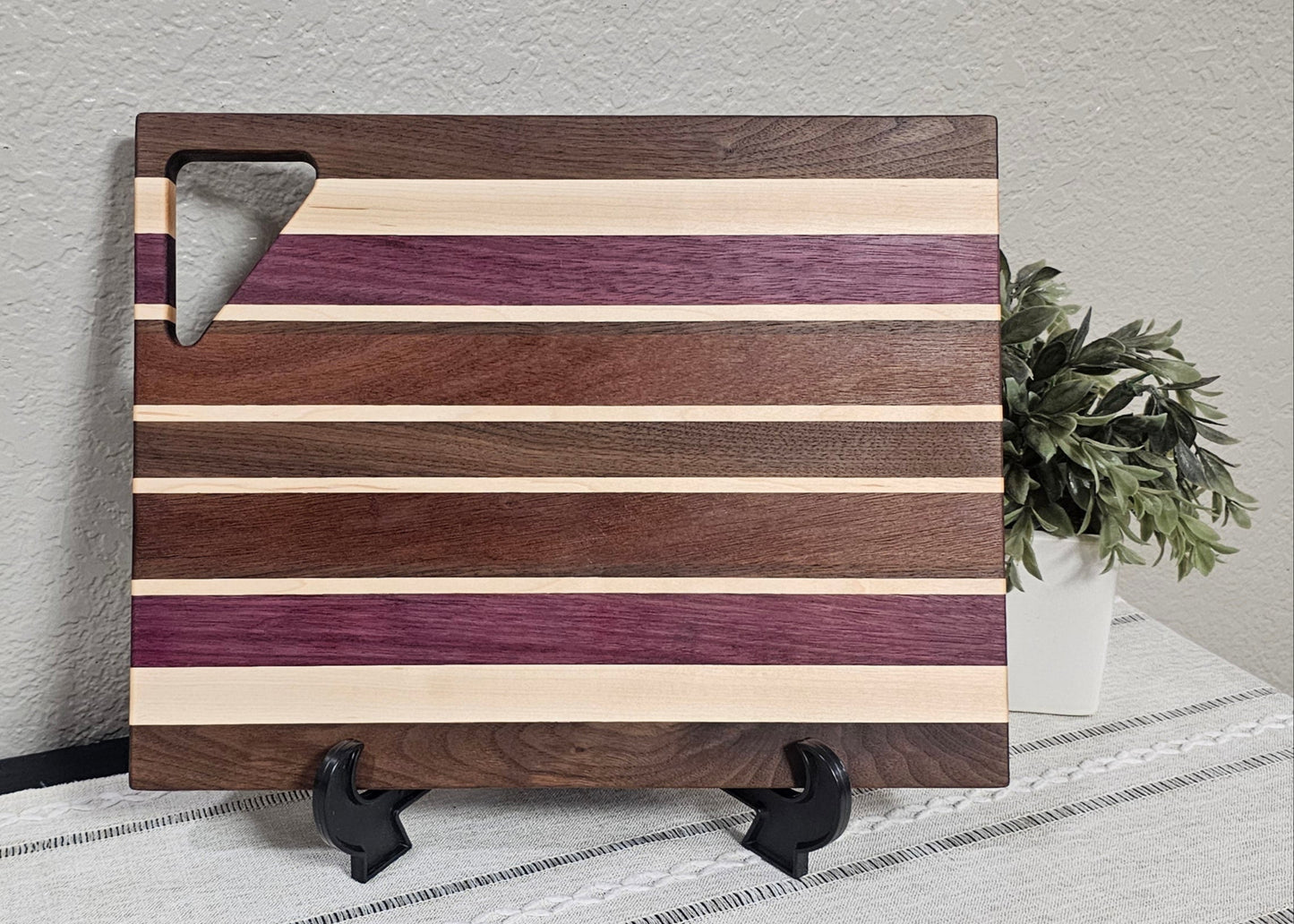 Cutting Board With Handle | Maple, Walnut, African Sapele, & Purpleheart Woods